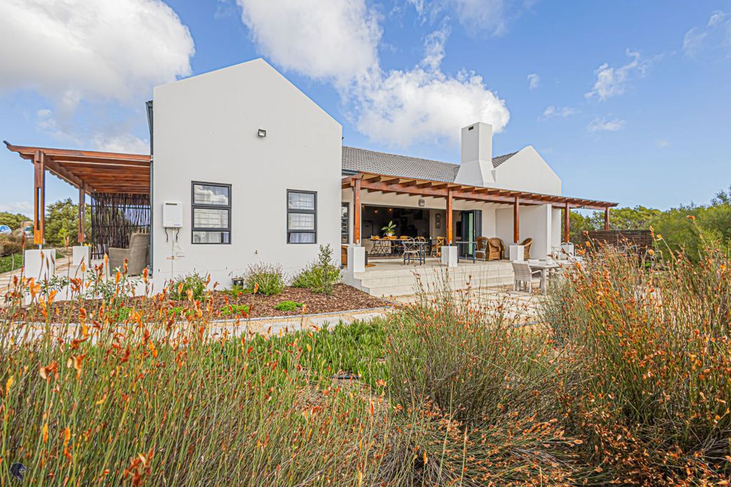 Property photo 1 of 72 La1703352