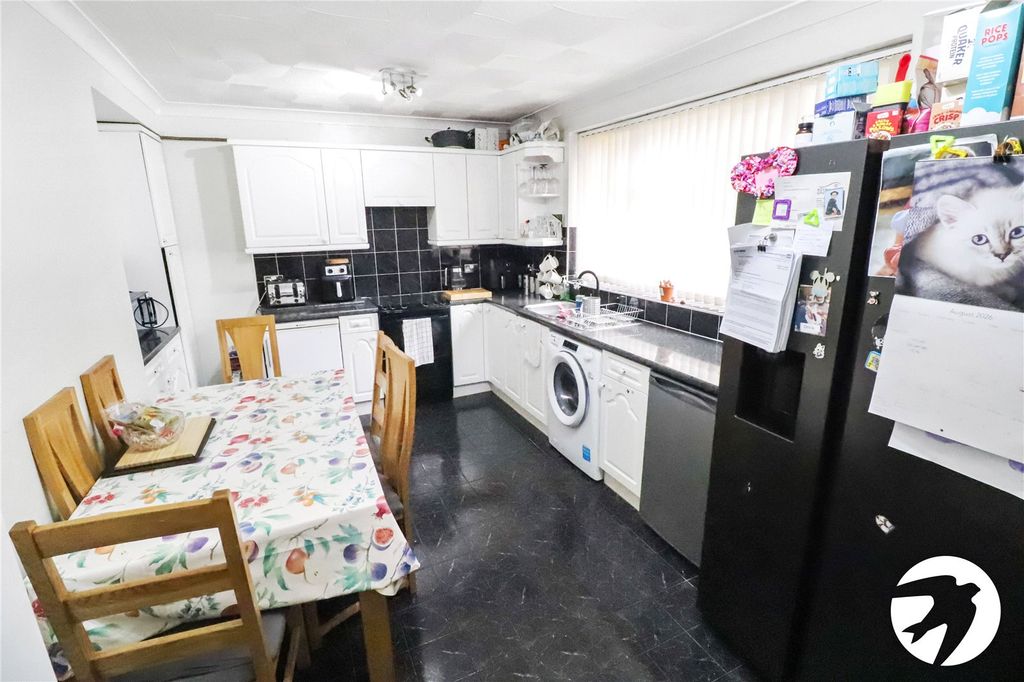 Property photo 3 of 15 Picture No. 06