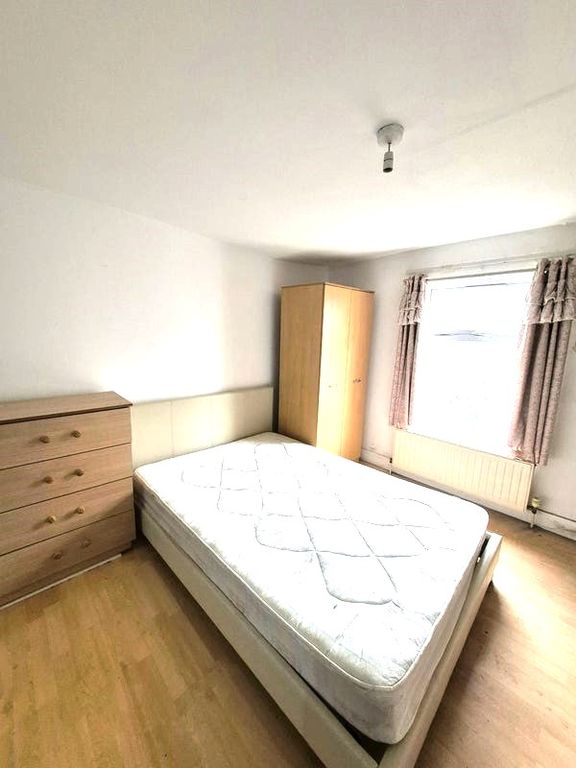 Property photo 3 of 4