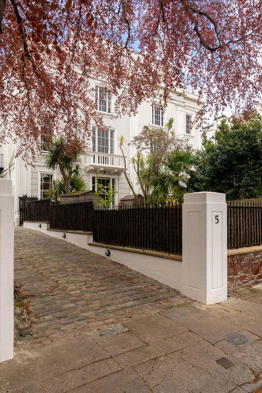 Additional image 16 of 3 bed maisonette for saleOakfield Road, Clifton, Bristol BS8