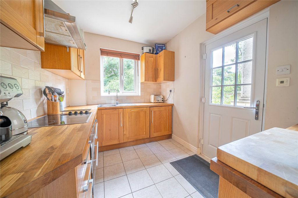 Property photo 3 of 19 Picture No. 23