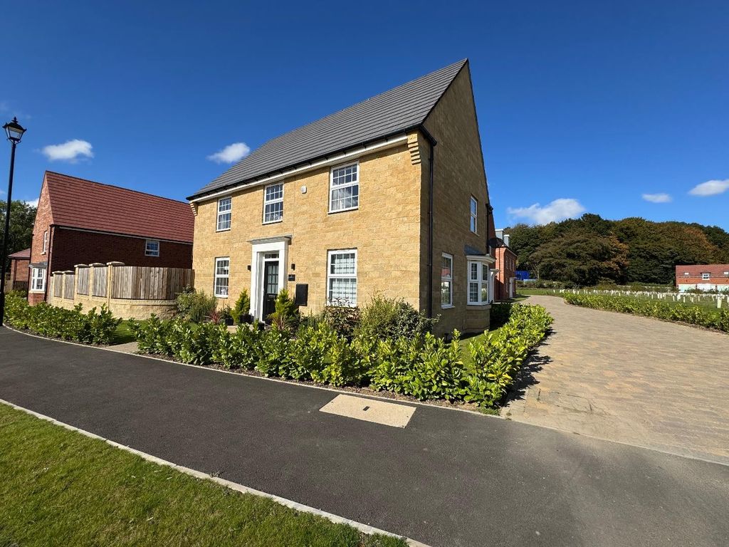 Property photo 1 of 17 External