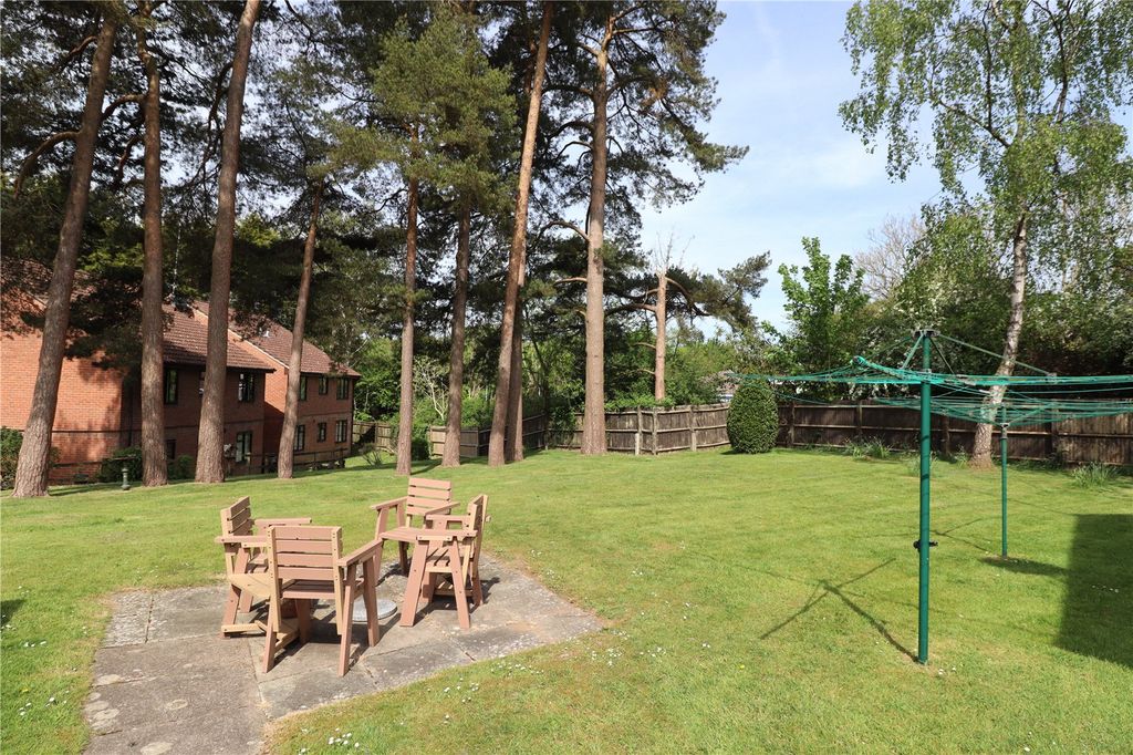 Property photo 3 of 10 Communal Grounds