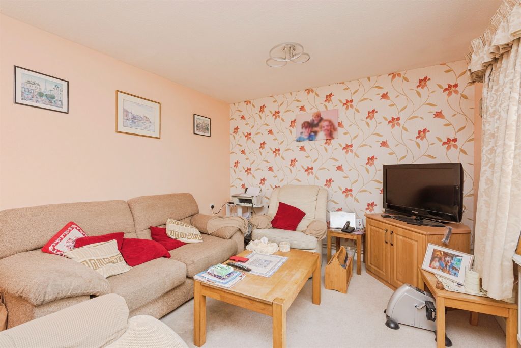 Property photo 3 of 17