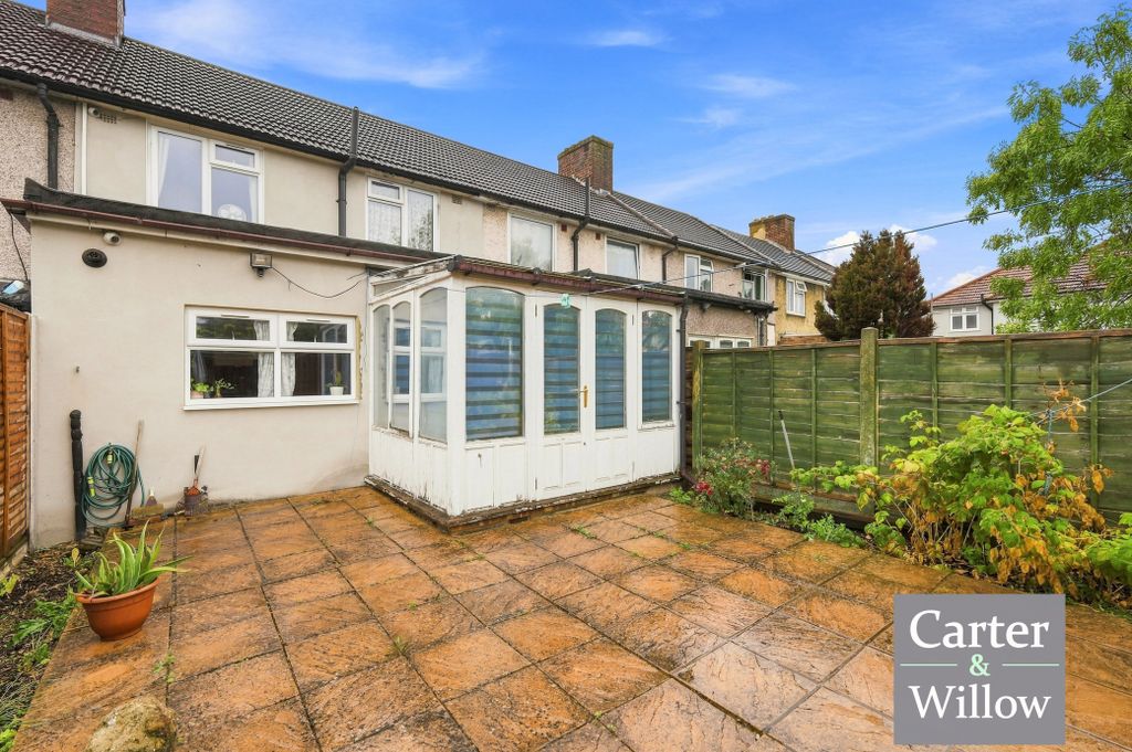 Property photo 2 of 22