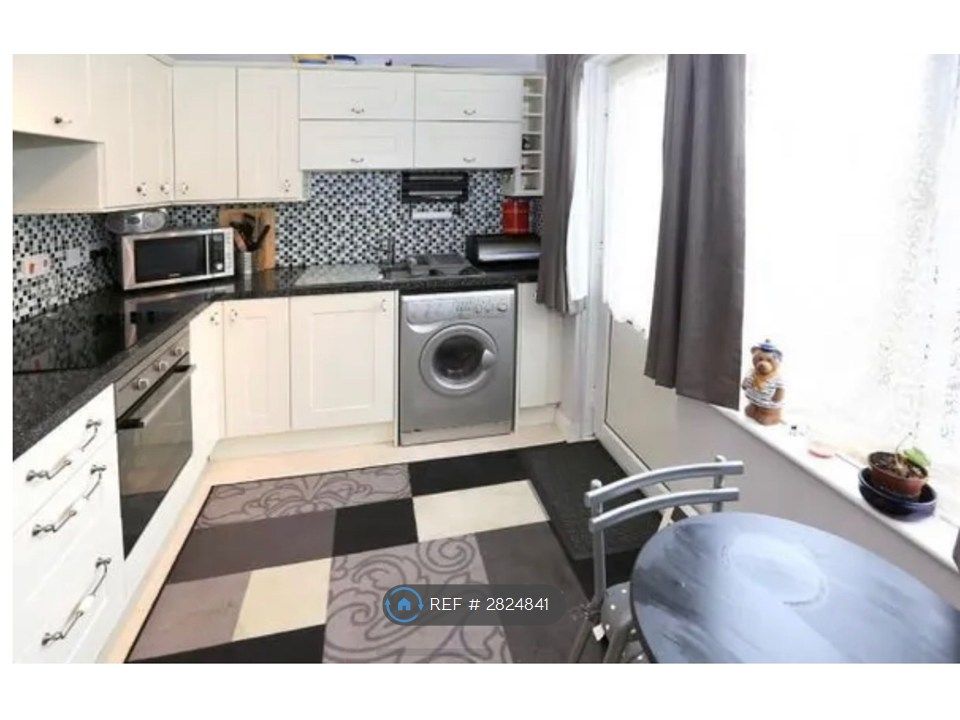 Property photo 2 of 4