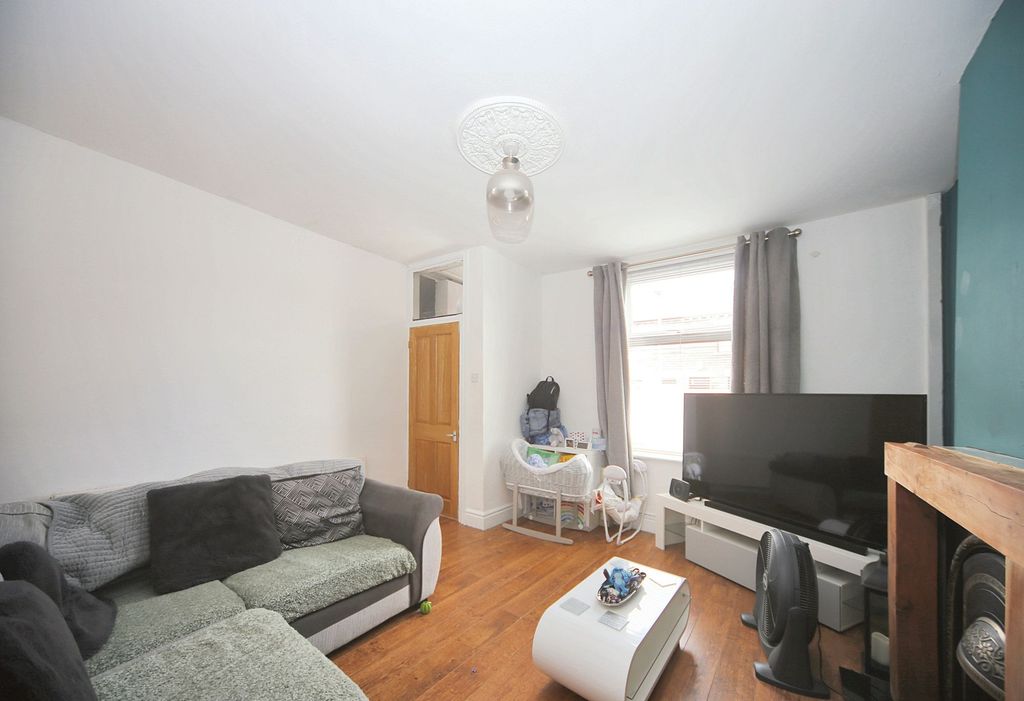 Property photo 2 of 15