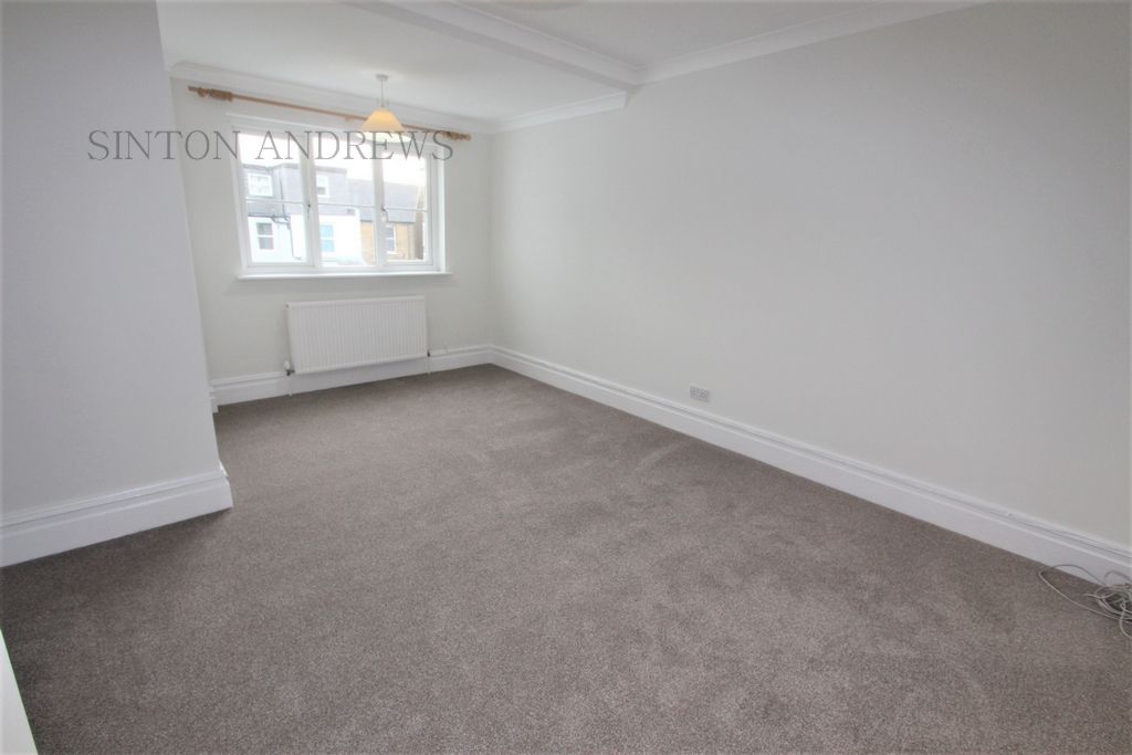 Property photo 2 of 7 Photo 6