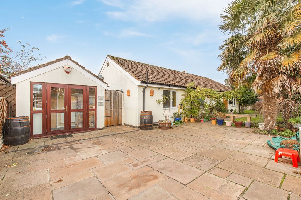 Property photo 1 of 15