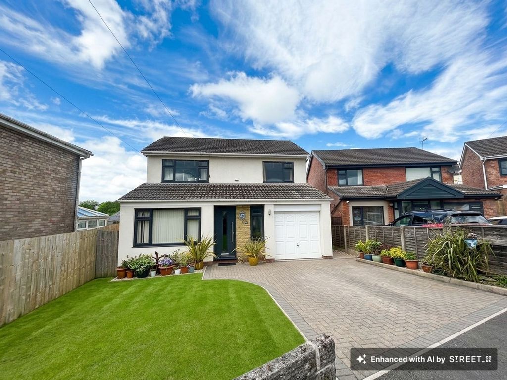 Property photo 1 of 18