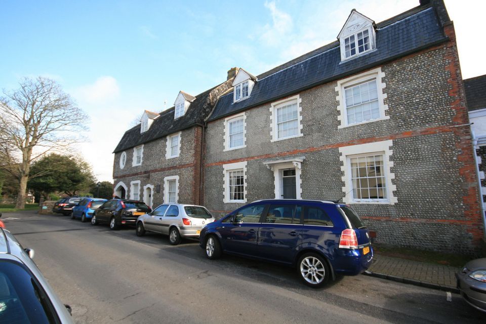 Property photo 2 of 19