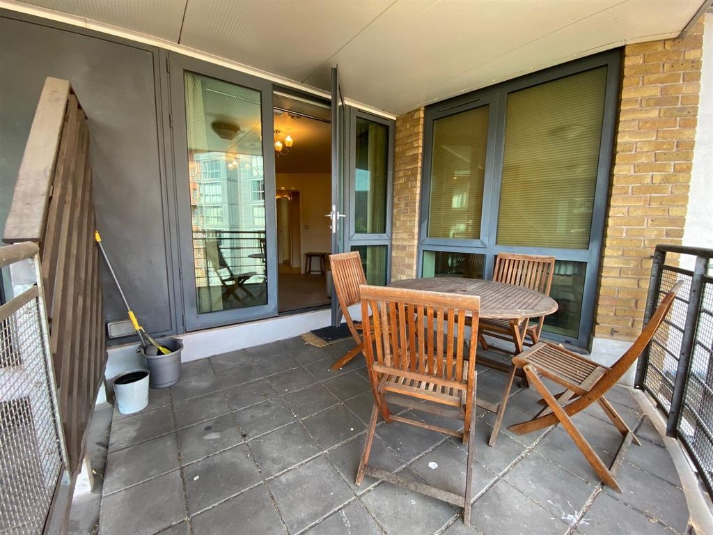 Property photo 3 of 12