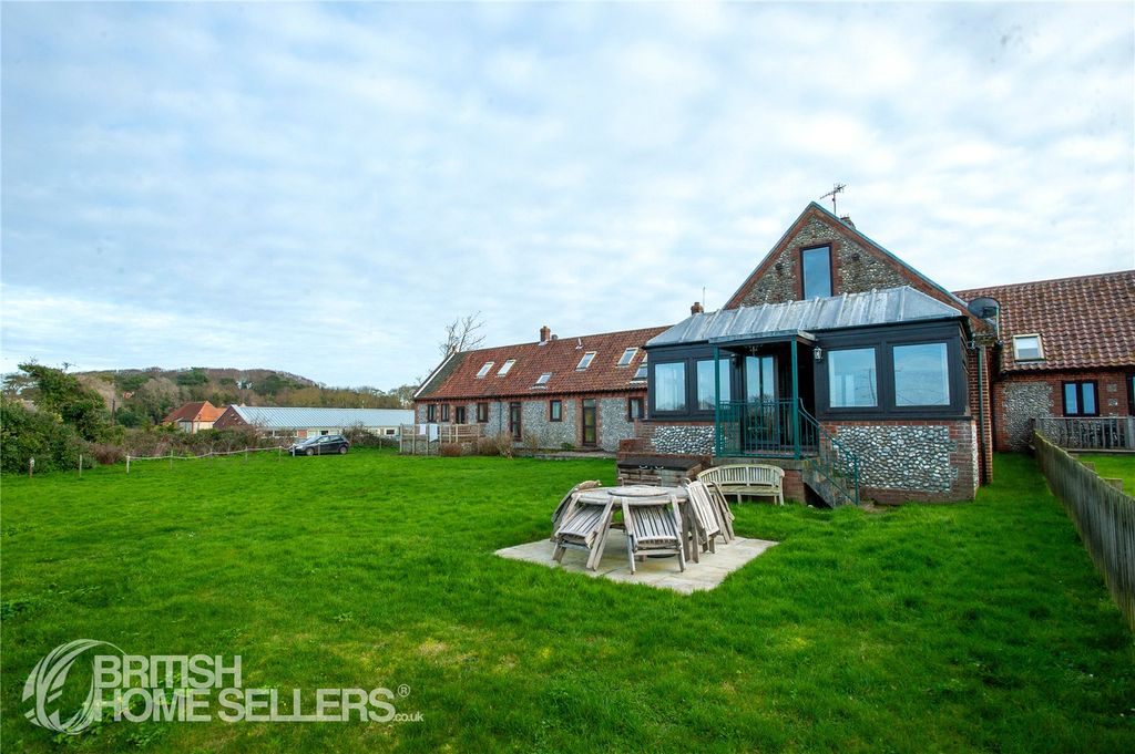 Property photo 1 of 36 Picture No. 04