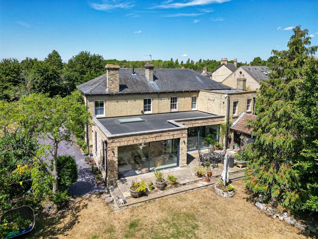 Property photo 2 of 31 Drone (5).Jpg
