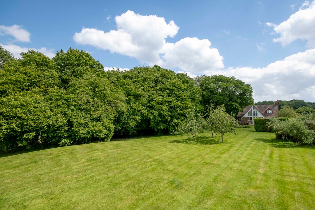 Property photo 2 of 37