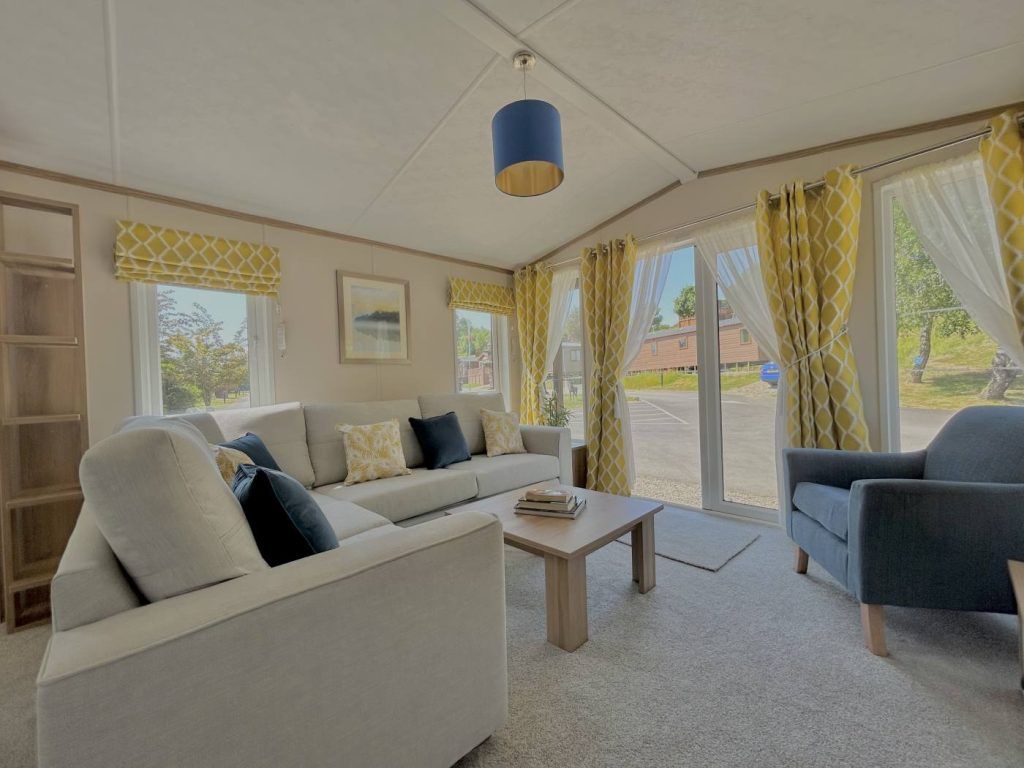 Property photo 3 of 11 Bright Lounge With Patio Doors, Corner Sofa And Armchair