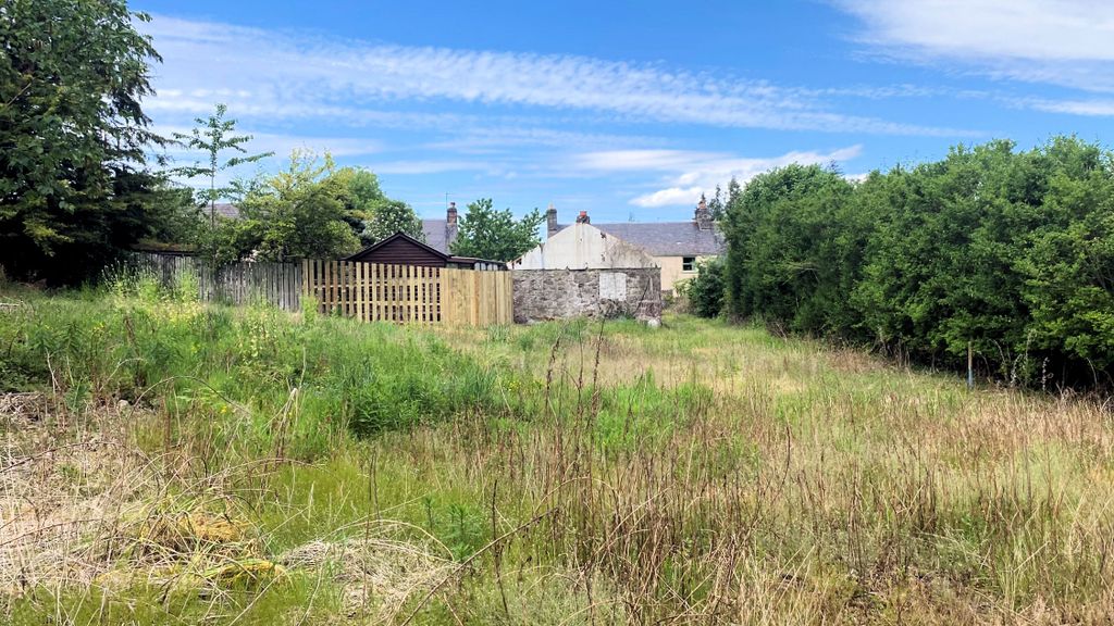 Property photo 2 of 7