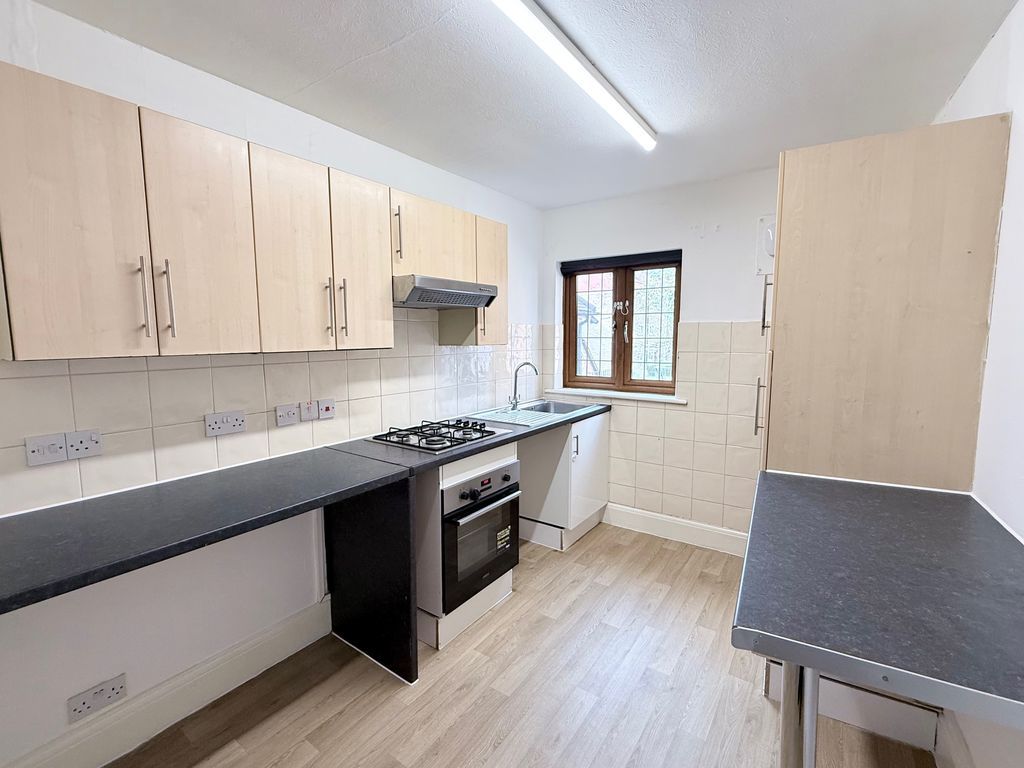 Property photo 3 of 7 Photo 7