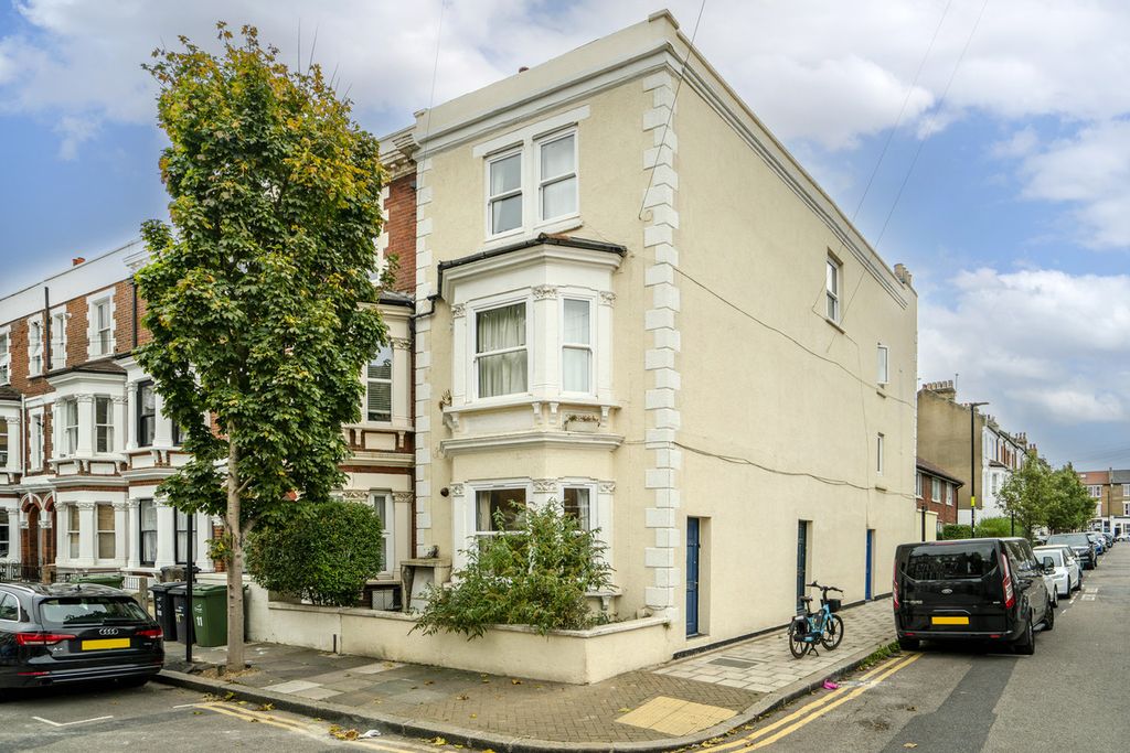 Property photo 1 of 12