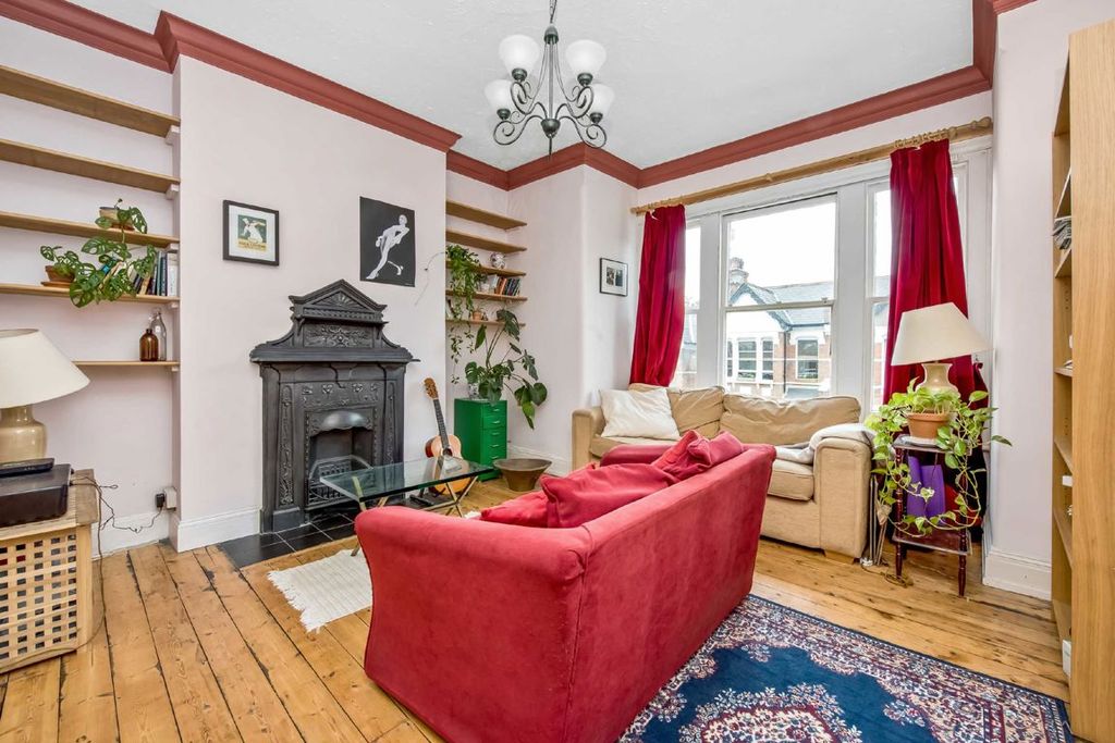 Property photo 3 of 7