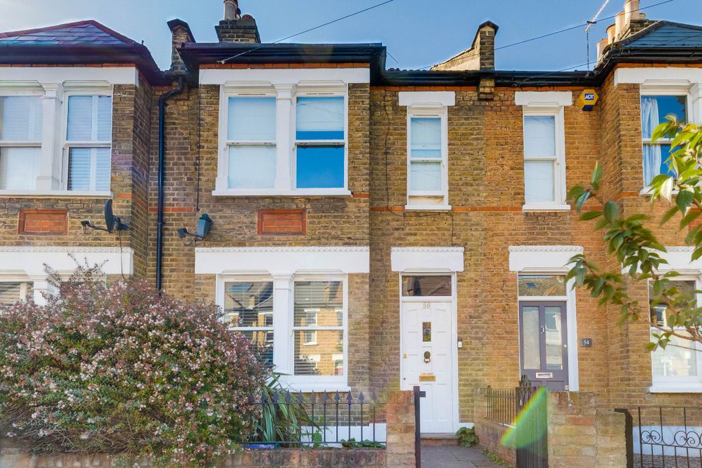 Property photo 1 of 12