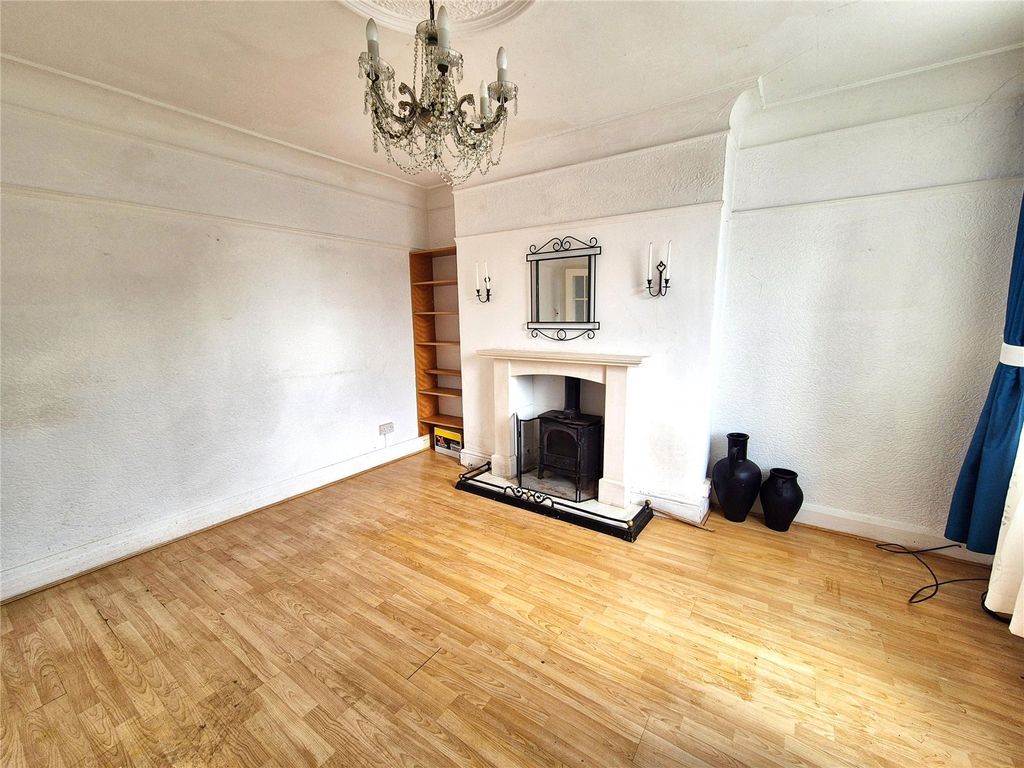 Property photo 2 of 18 Living Room