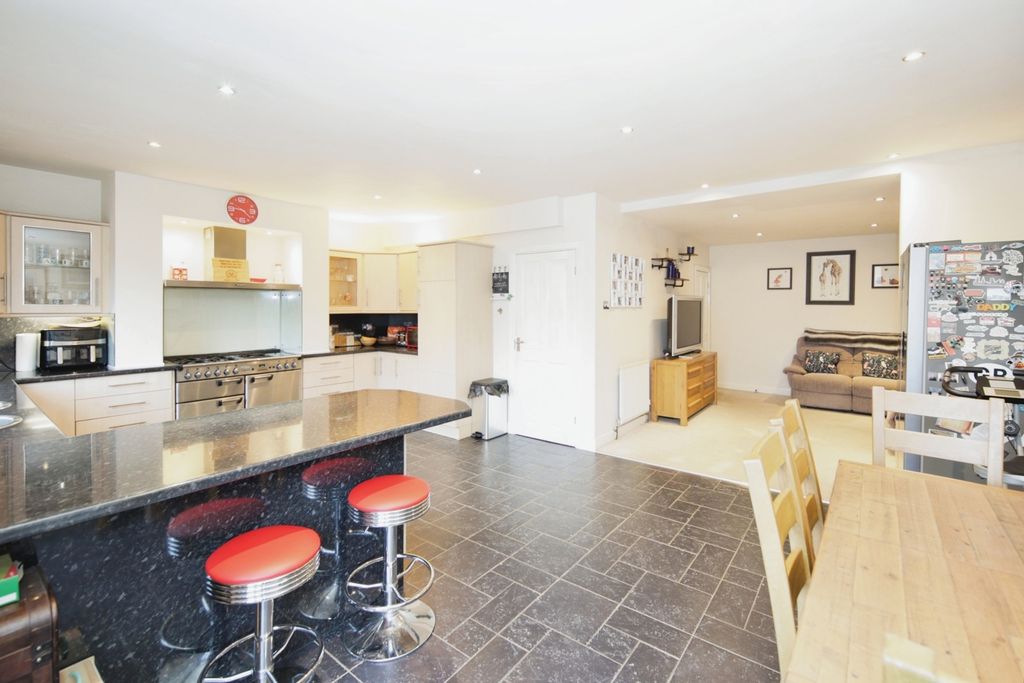 Property photo 2 of 19 Pbox-Img.Jpg