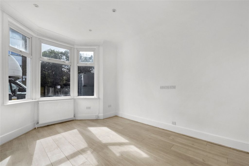 Property photo 1 of 16 Picture No. 01