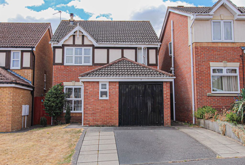 Property photo 1 of 11 Front