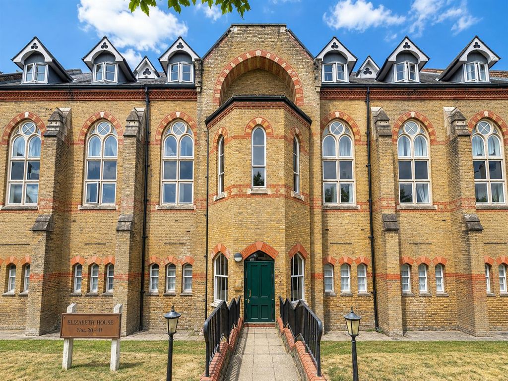 Property photo 1 of 8 Coopers Estate Agents
