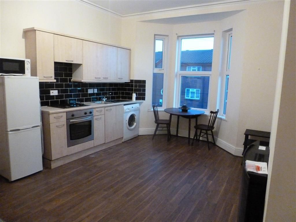 Property photo 2 of 5 Kitchen
