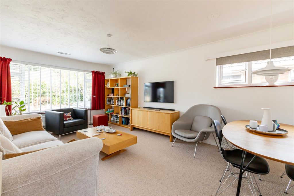 Property photo 2 of 16 Untitled-1300.Jpg