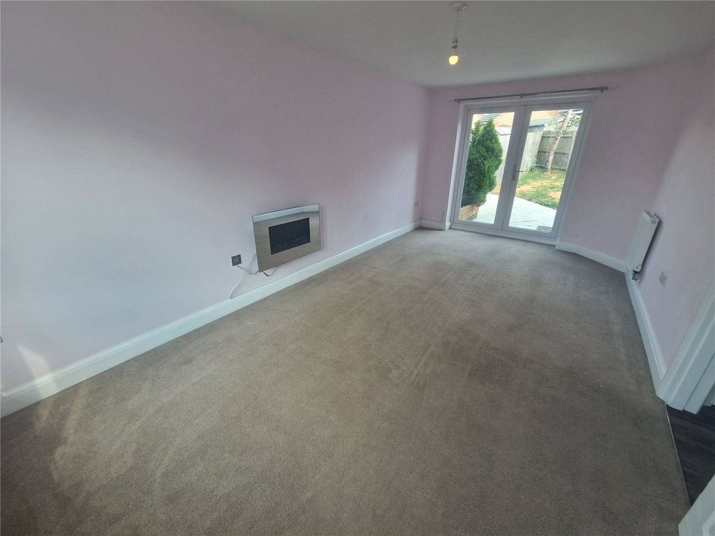 Property photo 2 of 28 Picture No. 02