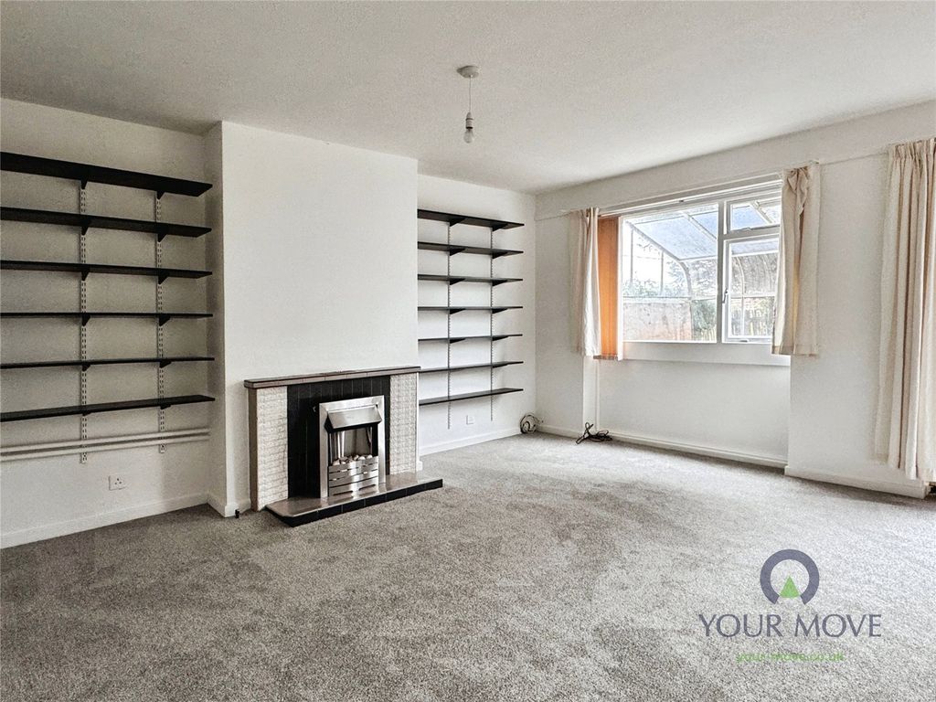 Property photo 2 of 14 Lounge