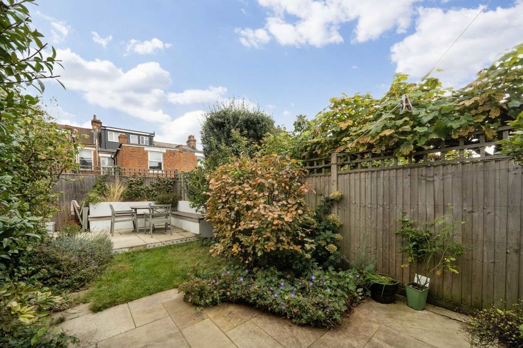 Property photo 2 of 10