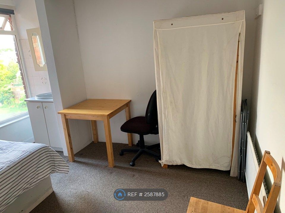 Property photo 1 of 3 Bedroom 4