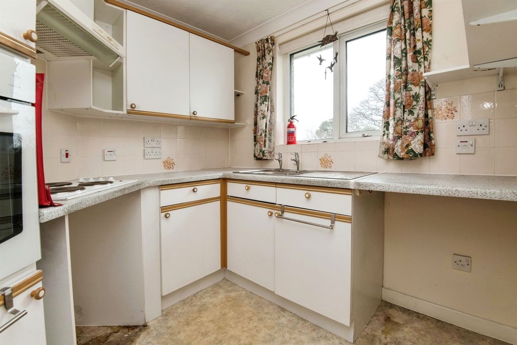 Property photo 3 of 15