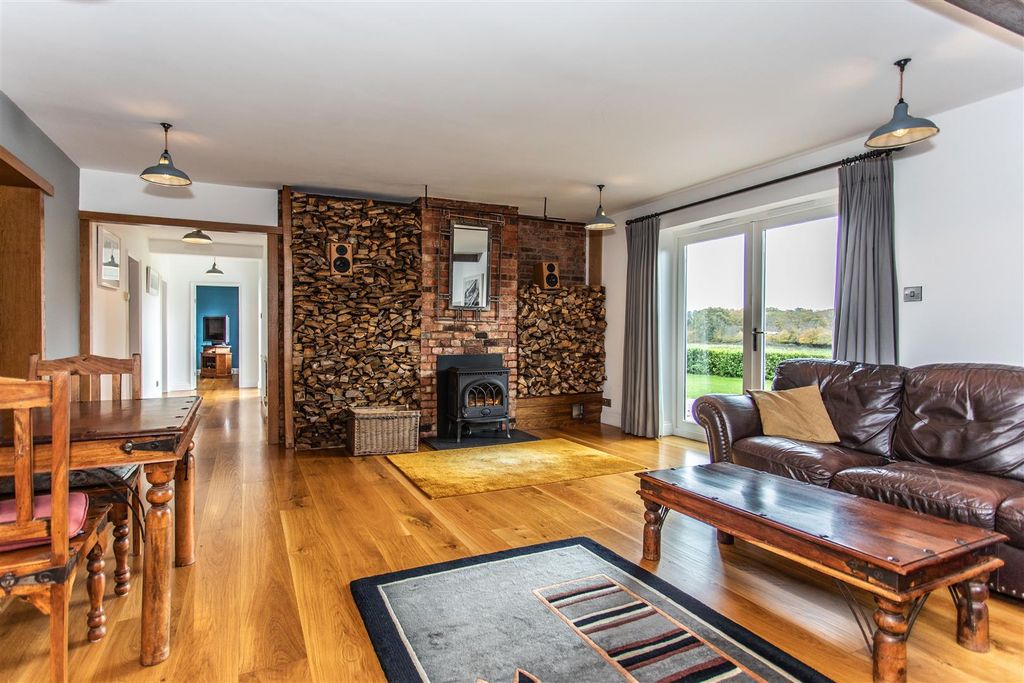 Property photo 3 of 31 Harvesters37.Jpg