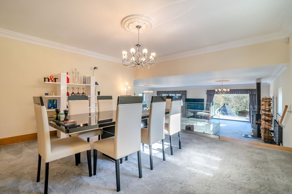 Property photo 3 of 41 P042937_03.Jpg