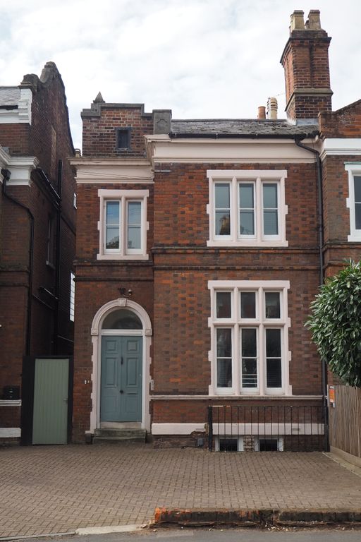 Property photo 1 of 6