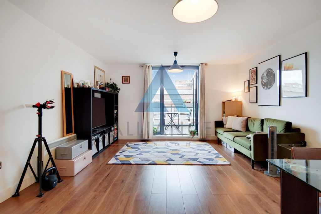 Property photo 3 of 11