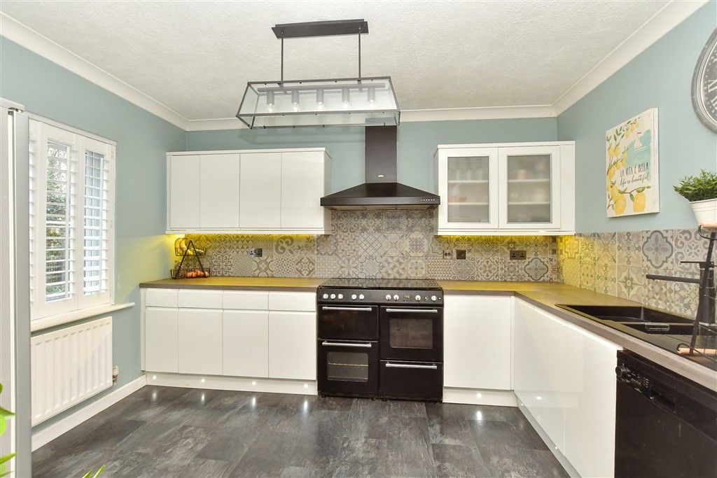 Property photo 1 of 15 Kitchen