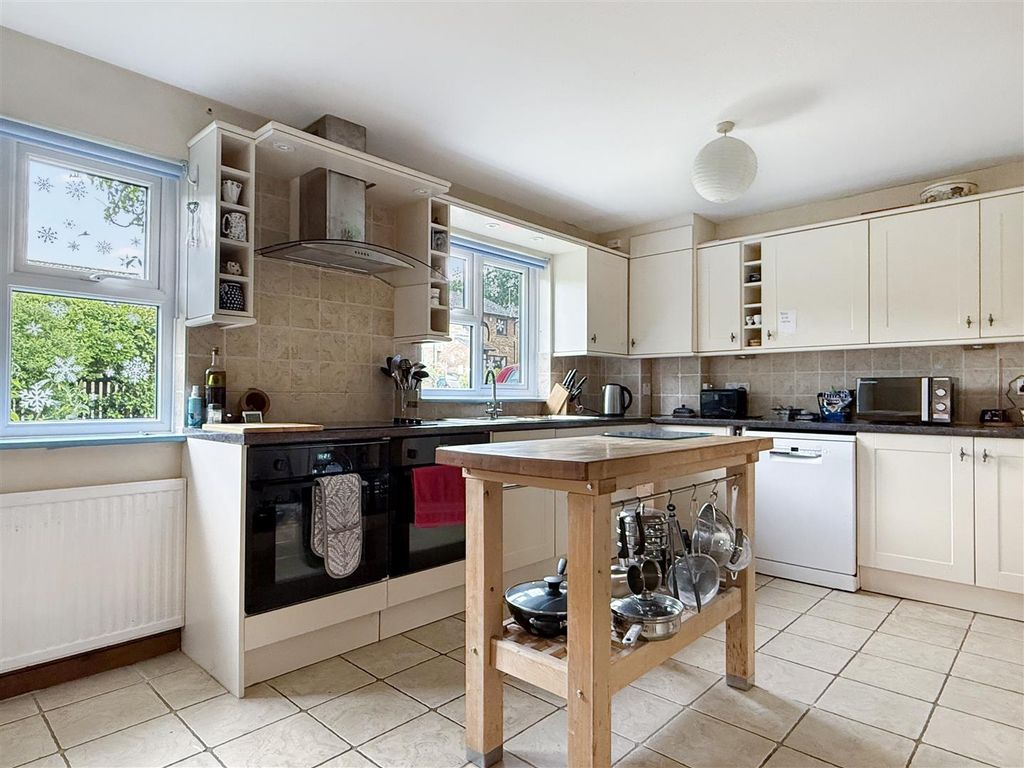 Property photo 3 of 16 Img_0056.Jpg
