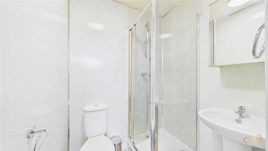 Property photo 3 of 3 Picture No. 06