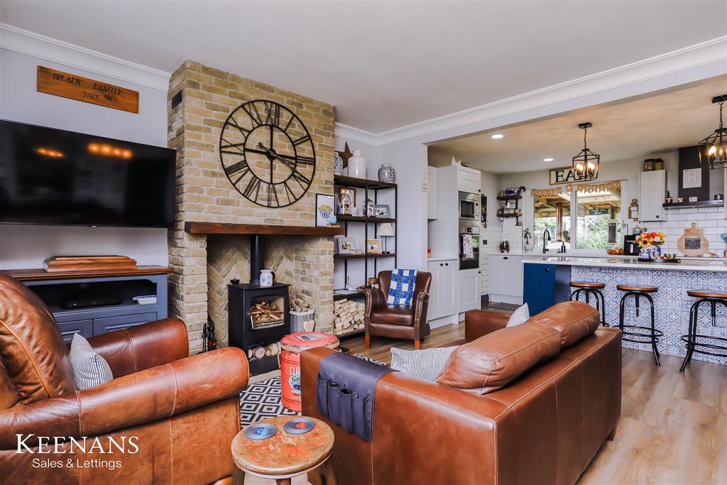 Property photo 3 of 68 4.Jpg