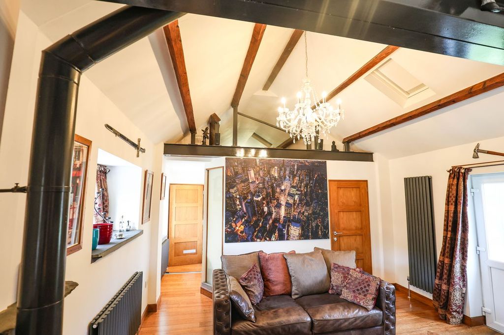 Property photo 3 of 16 Mezzanine