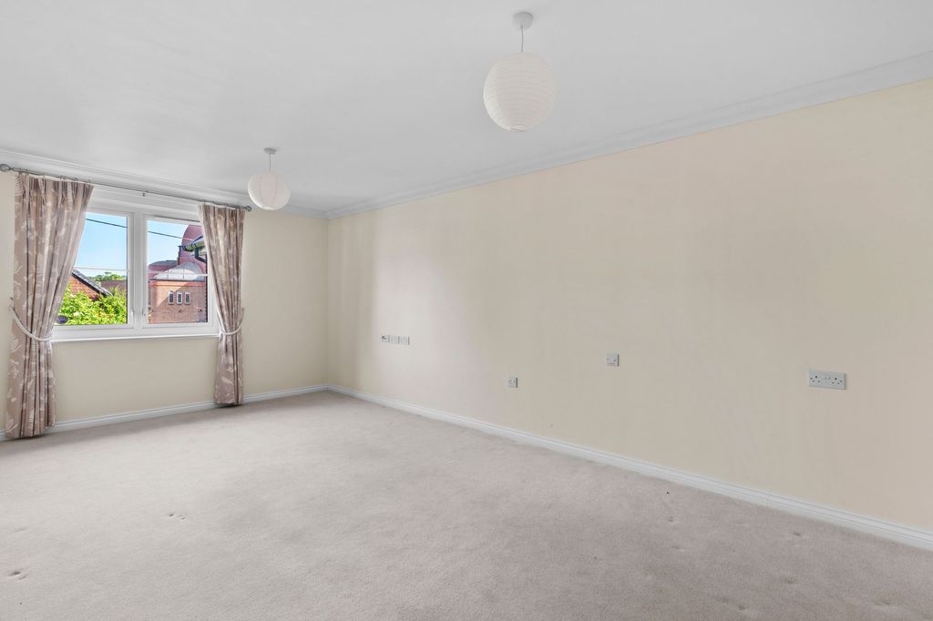 Property photo 3 of 13