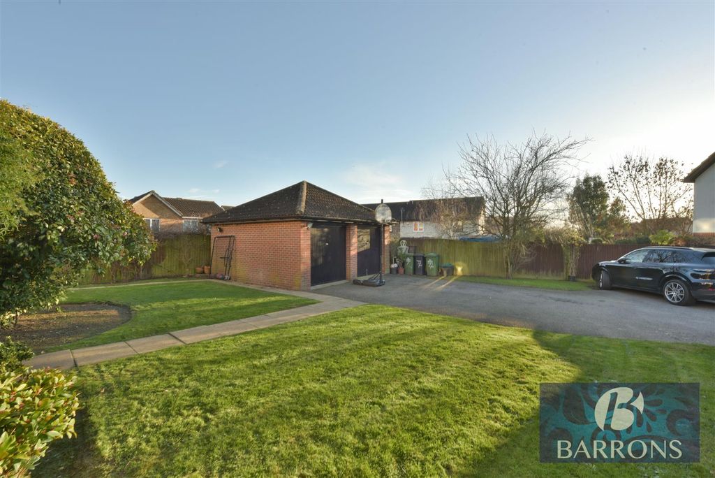 Property photo 3 of 26