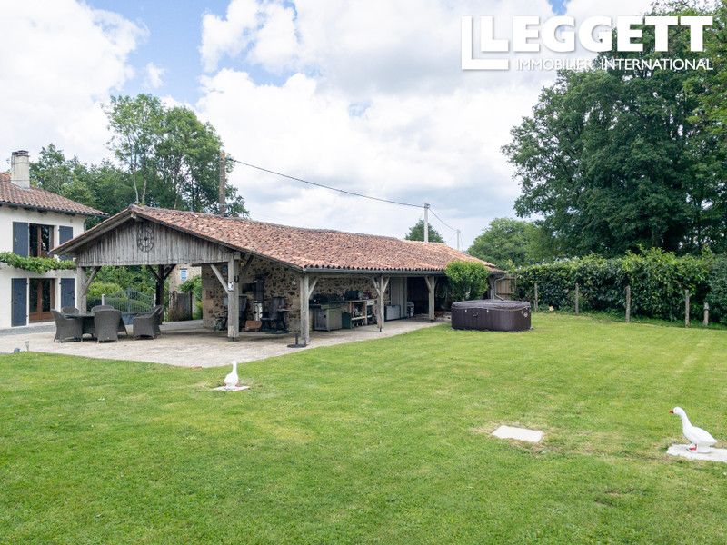 Property photo 2 of 10