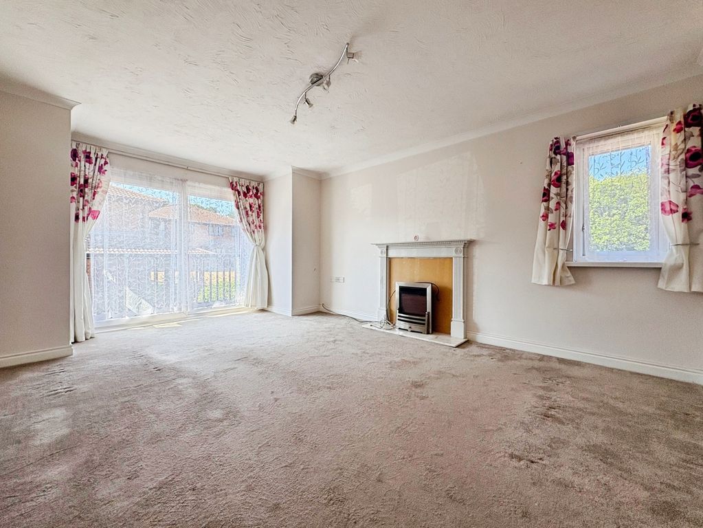 Property photo 3 of 8 Pbox-Img.Jpg